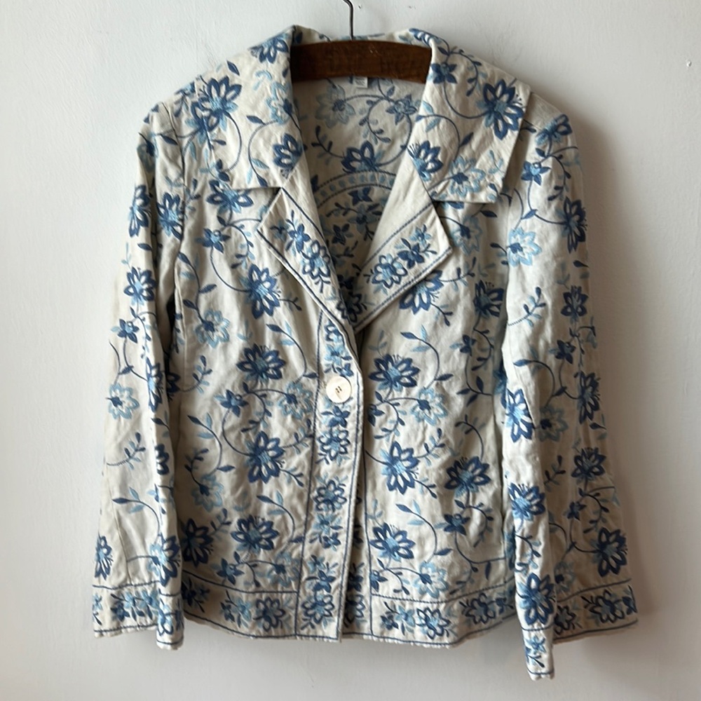 J Jill 100% Linen Floral Embroidered Jacket / Blazer.  Size Petite Small.